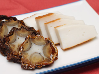 南蛮焼とごぼう巻を3枚ずつ写している写真